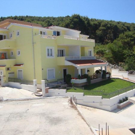 Vila Ana Mirela 슬라티네 외부 사진